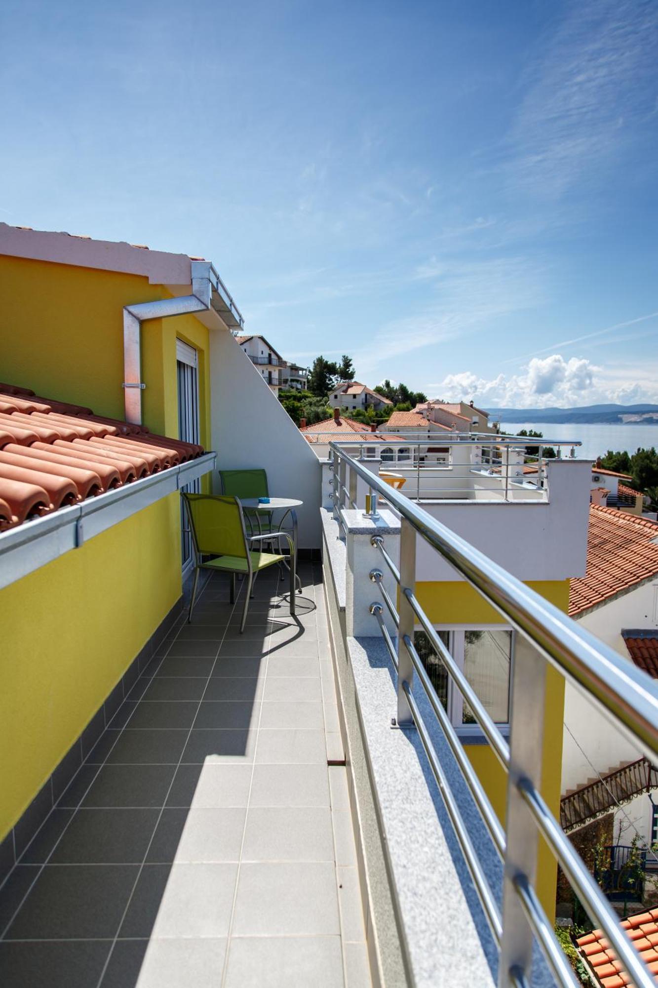 Nemira Sunny Apartments Omis Bilik gambar