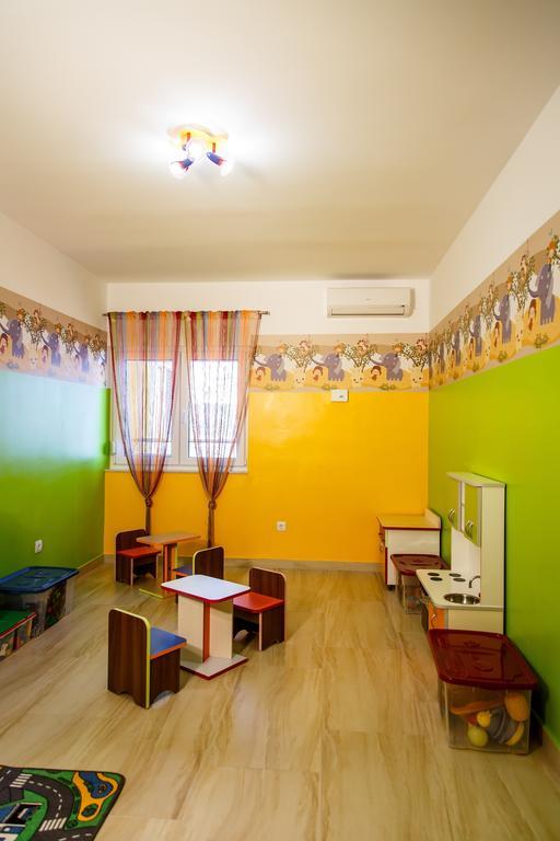 Nemira Sunny Apartments Omis Luaran gambar